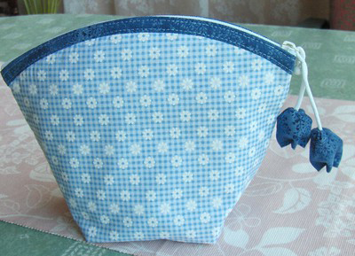 back blue teddy bear bag 